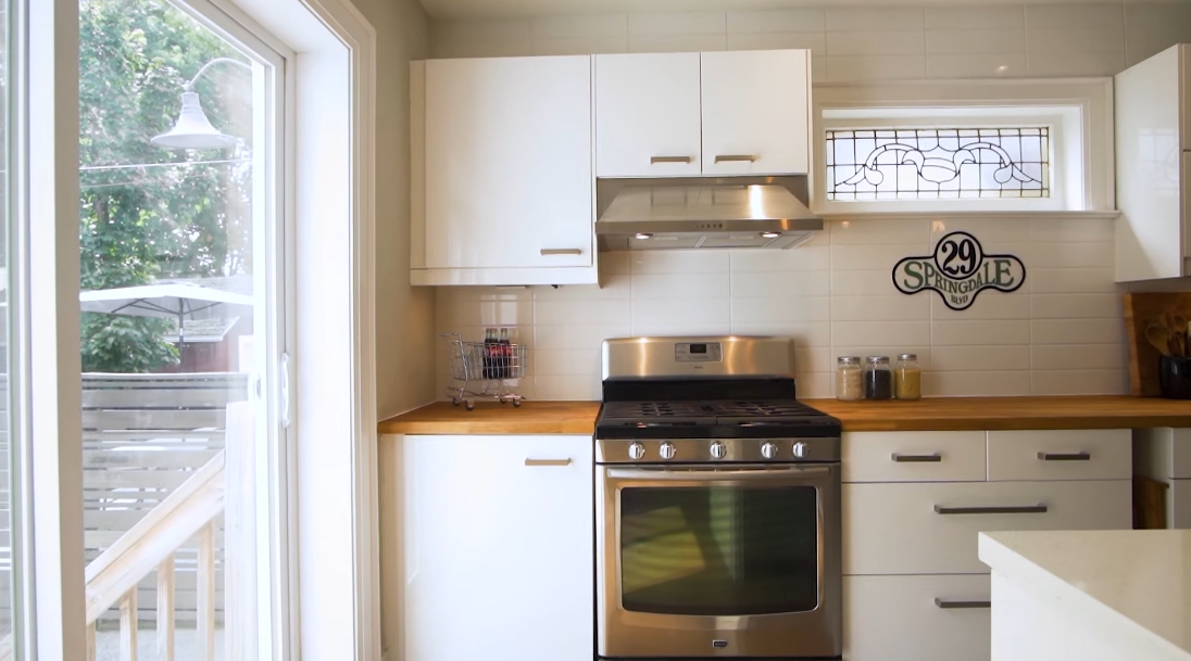 22 Interior Design Photos vs. 29 Springdale Blvd, Toronto Luxury Home Tour