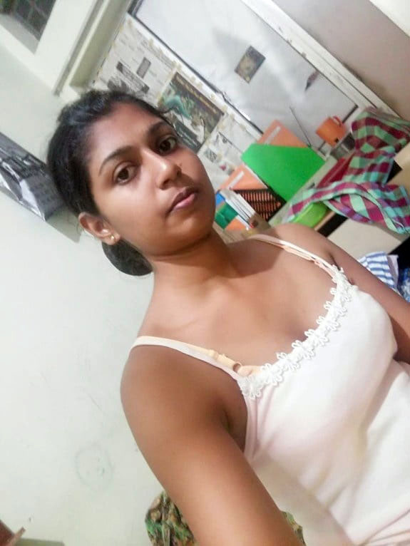 Sri Lankan College Girls Nude