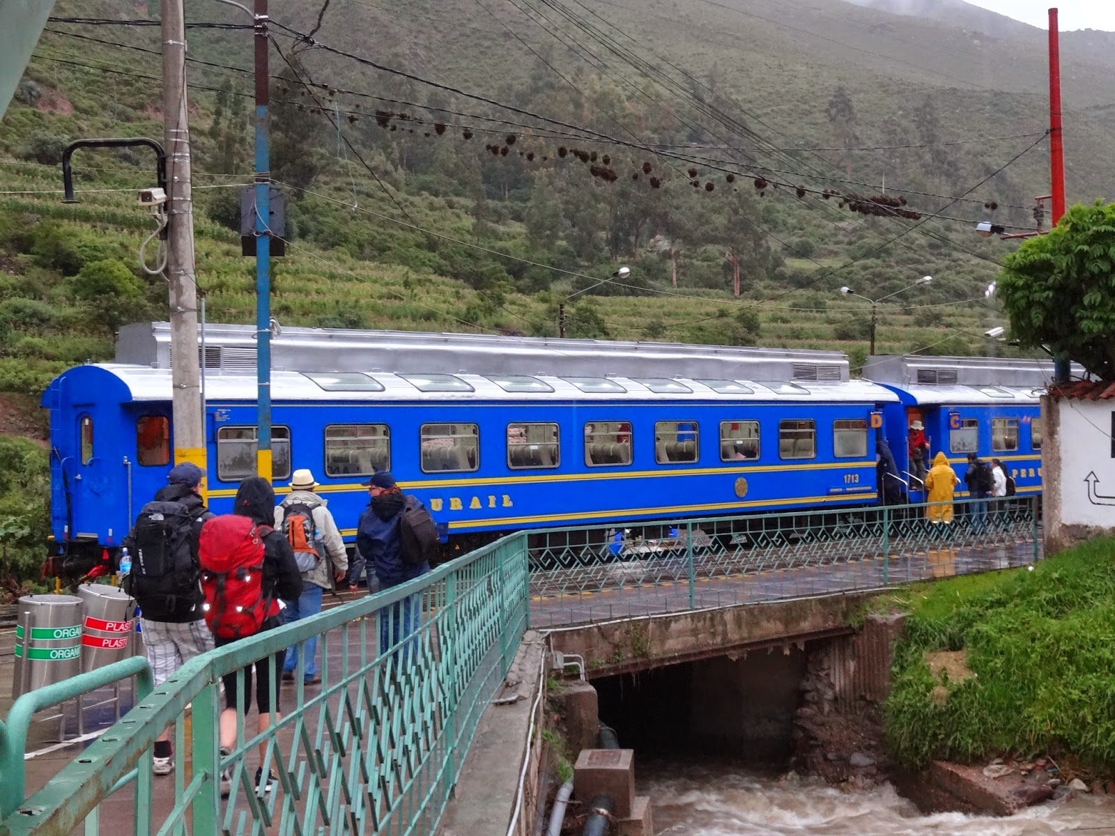demochilayhotel El tren a Aguas Calientes, Machu Picchu