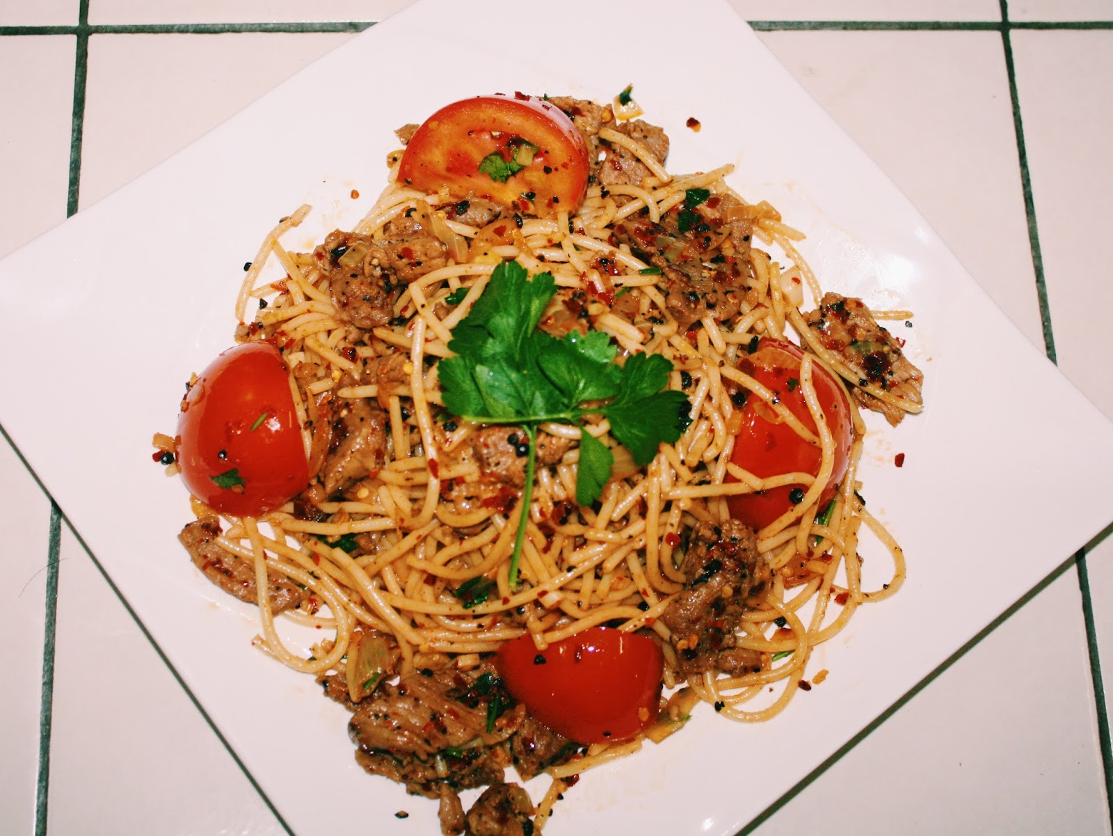 Crazy on Food How to make Spaghetti Aglio Olio (Beef)