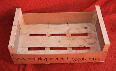  Caja de fruta reciclada