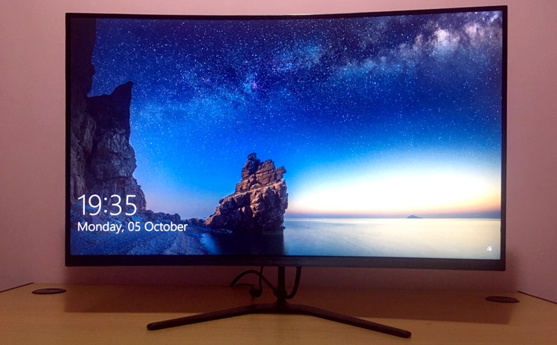 Monitor Layar Datar Keajaiban Teknologi