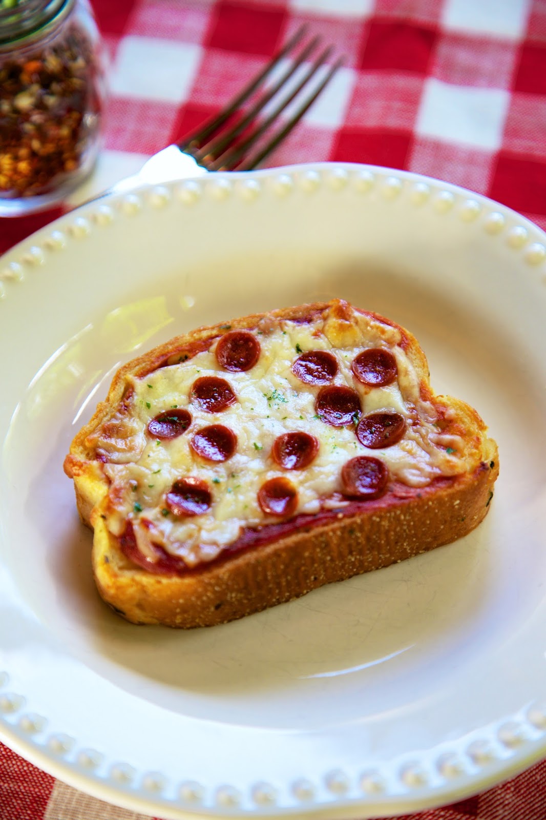 Garlic Toast Pizza Plain Chicken