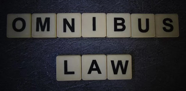 Pelemahan Posisi Buruh/Pekerja Dengan Mendompleng Omnibus Law Pelemahan Posisi Buruh/Pekerja Dengan Mendompleng Omnibus Law
