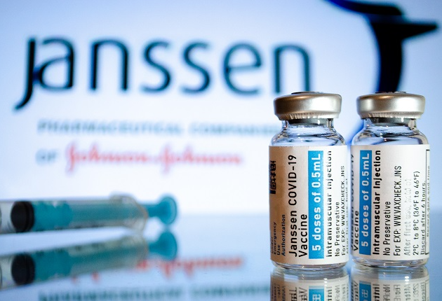 Brasil recebe com atraso o primeiro lote de vacinas da Janssen com 1,5 milhão de doses
