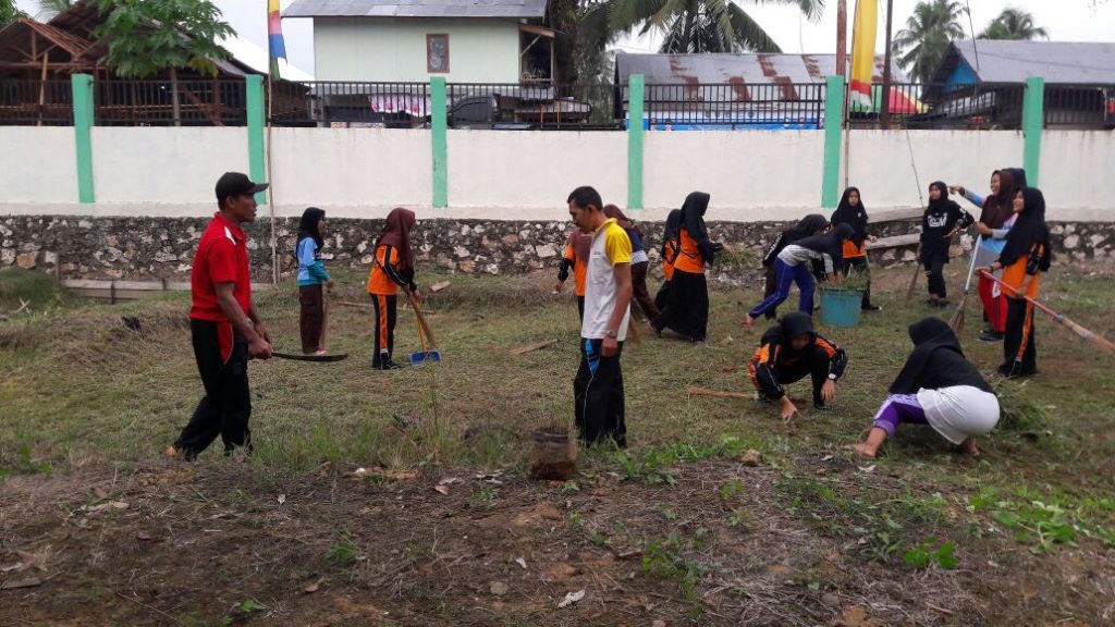 Manfaat Gotong Royong Lengkap dengan Gambar Gotong Royong