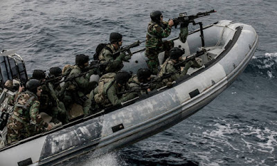 Κίνηση «ματ» από το ΓΕΕΘΑ: Αρματαγωγό με πάνοπλους πεζοναύτες θα πλέει συνεχώς στο Αιγαίο  