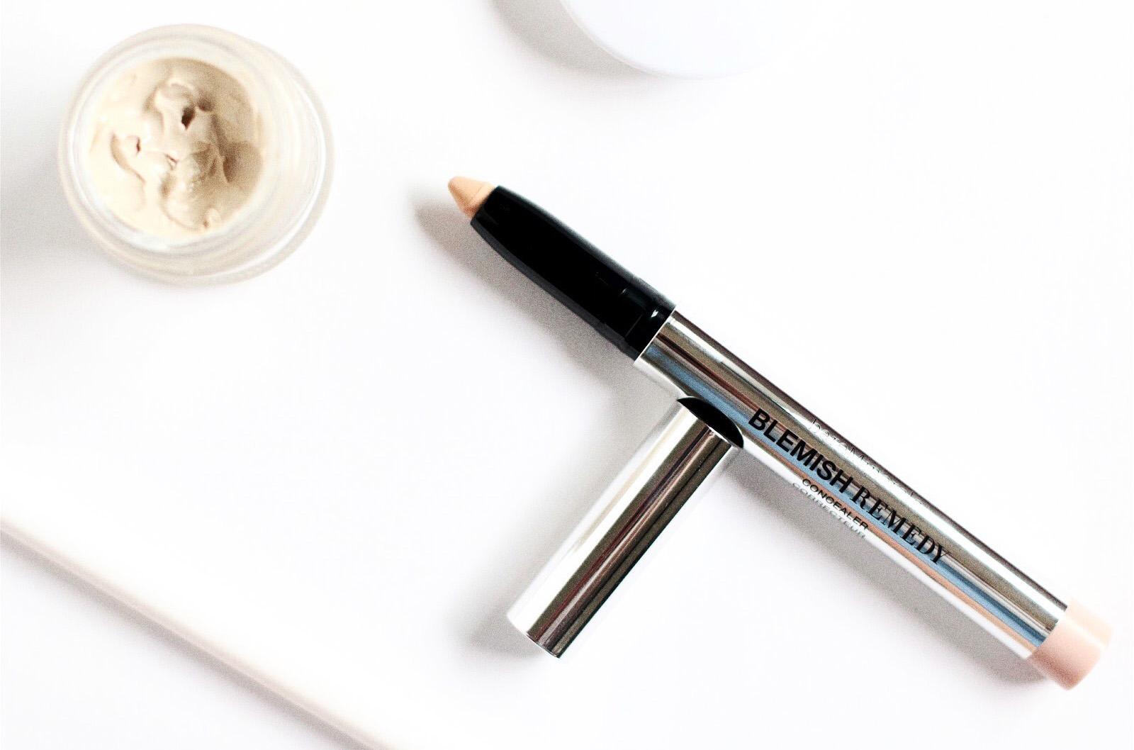 bare minerals blemish remedy correcteur concealer avis test swatch