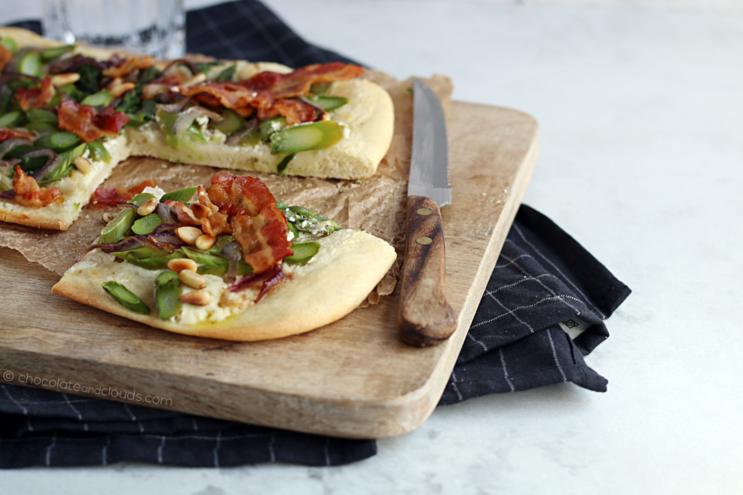 flammkuchen mit grünem spargel | seasonal | chocolate &amp; clouds - food ...