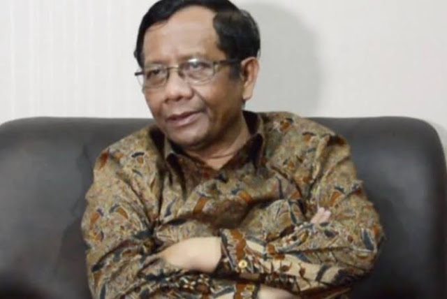 Mahfud Kutip Ayat Quran "Kebatilan Akan Selalu Kalah", Netizen: Aamiin ya Rabb Mahfud Kutip Ayat Quran "Kebatilan Akan Selalu Kalah", Netizen: Aamiin ya Rabb