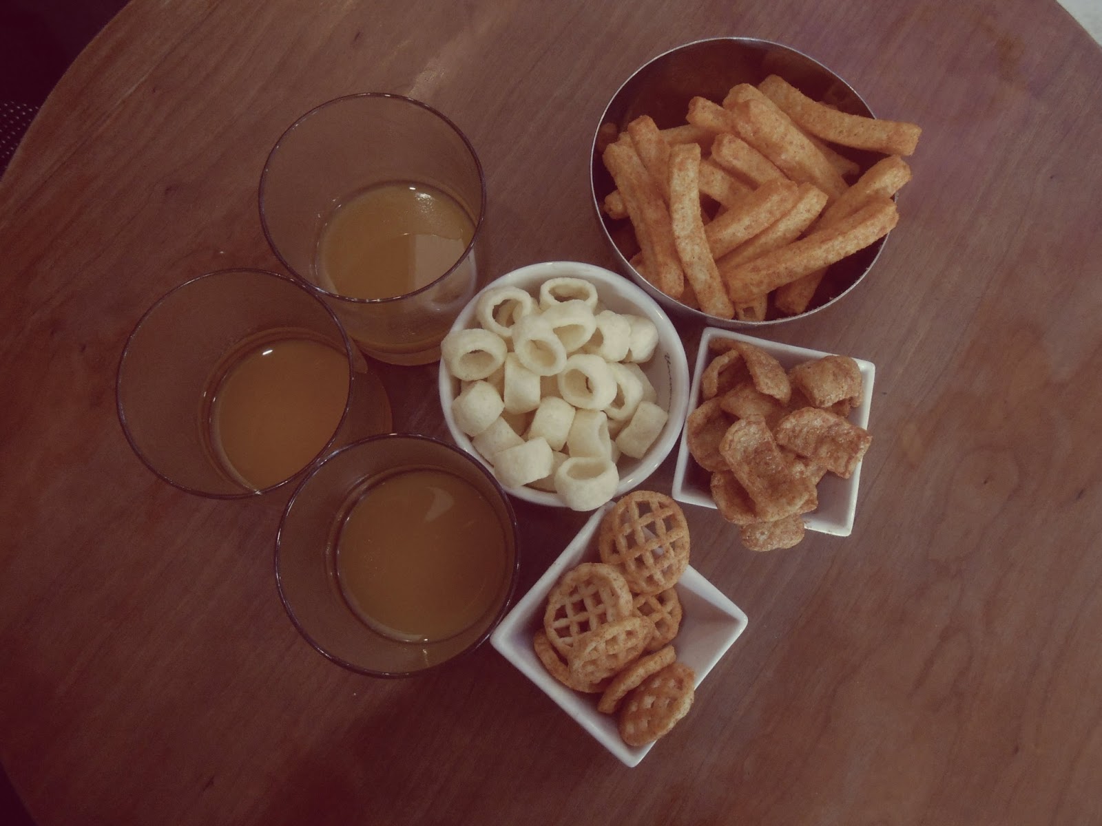 Perles Jumelles Chips, orange juice and more love.