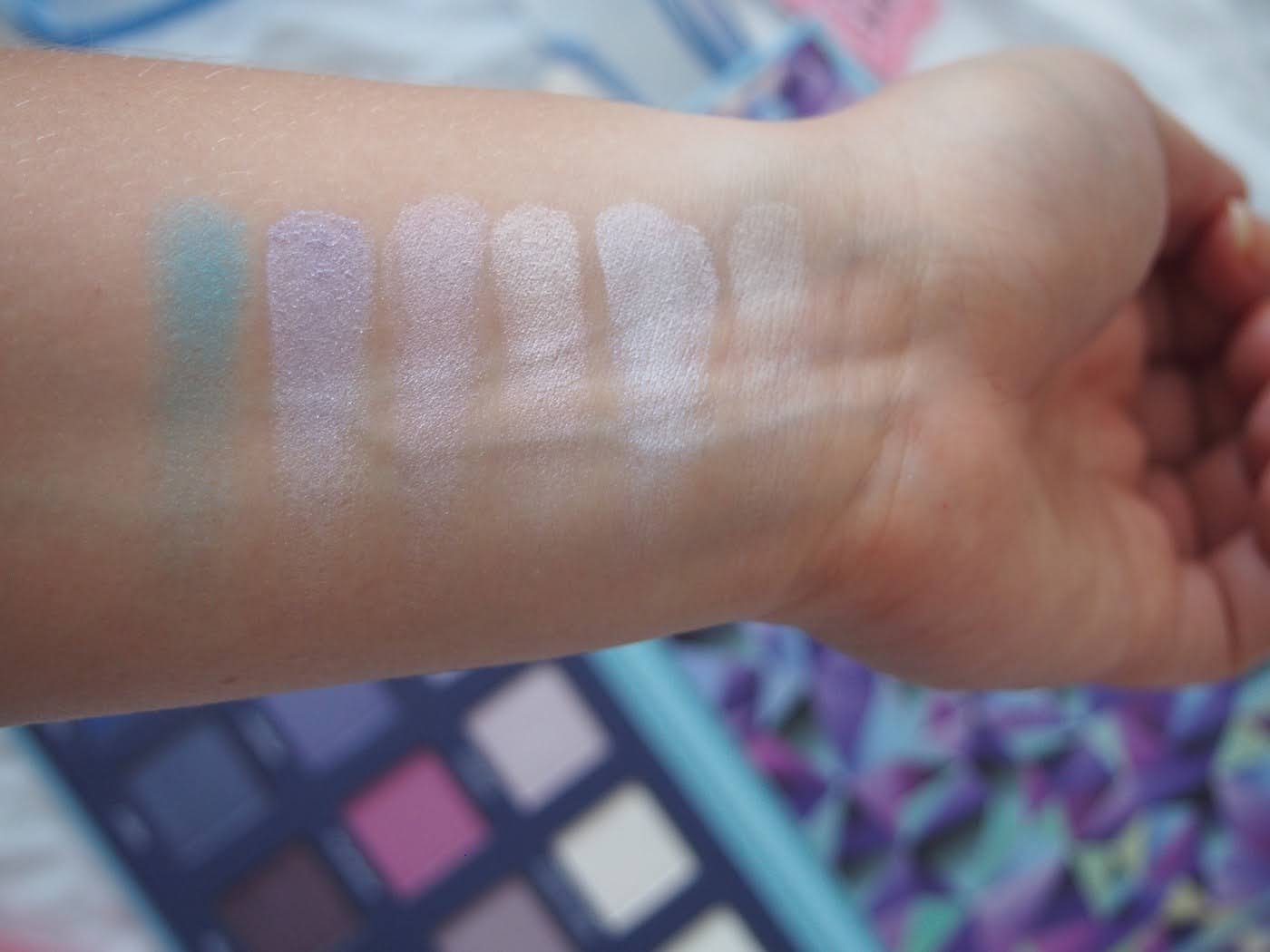 House of Skodulka Rival Loves Me Propadák roku paletky Out of Space