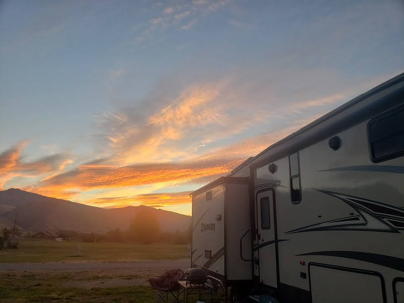 RVing With The Fergs Cashmere Fairgrounds, HS Reunion, Moochdocking