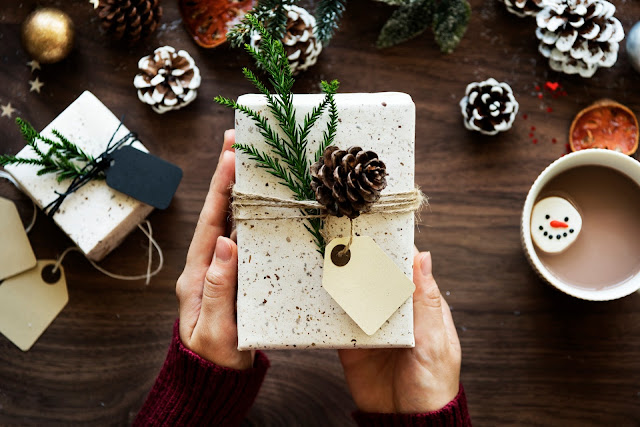 Money-Saving Tips for the Christmas Season 2018 | AffordableLED.com