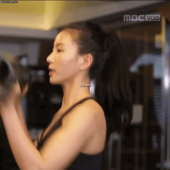 [연예] [움짤]         [겨드랑이] 연예인  랜덤추출 12장 ㄷㄷ -  와이드섬