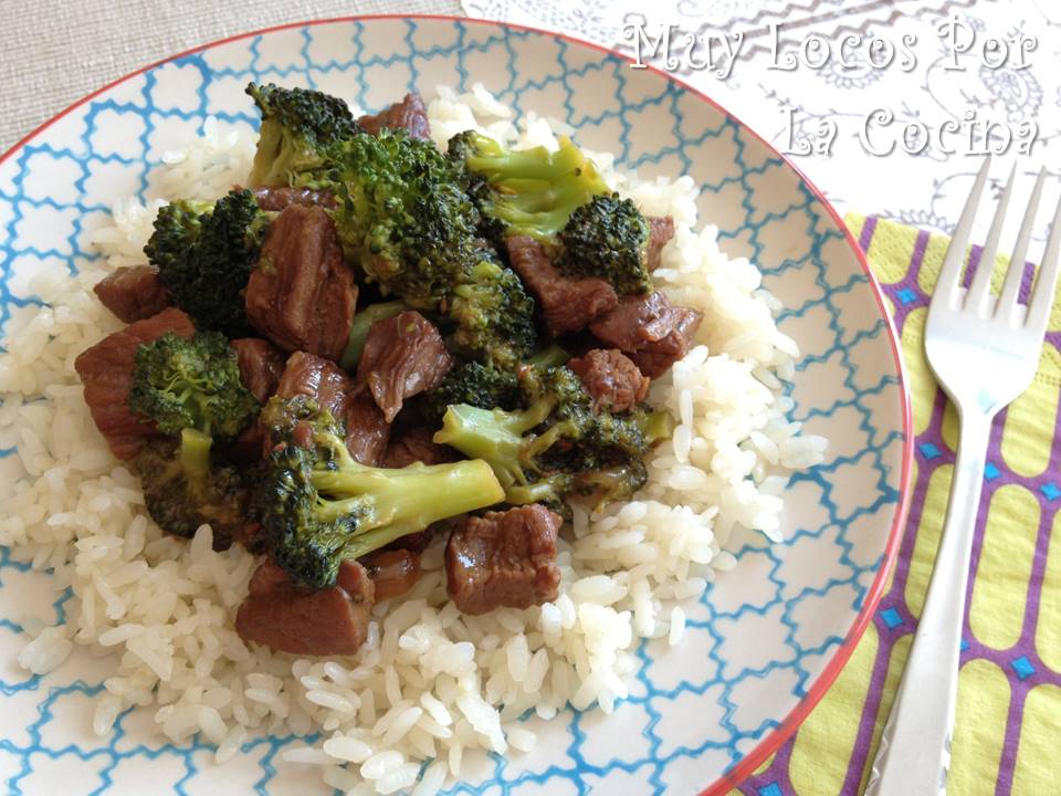Muy Locos Por La Cocina: Ternera Guisada con Brócoli al Estilo Chino