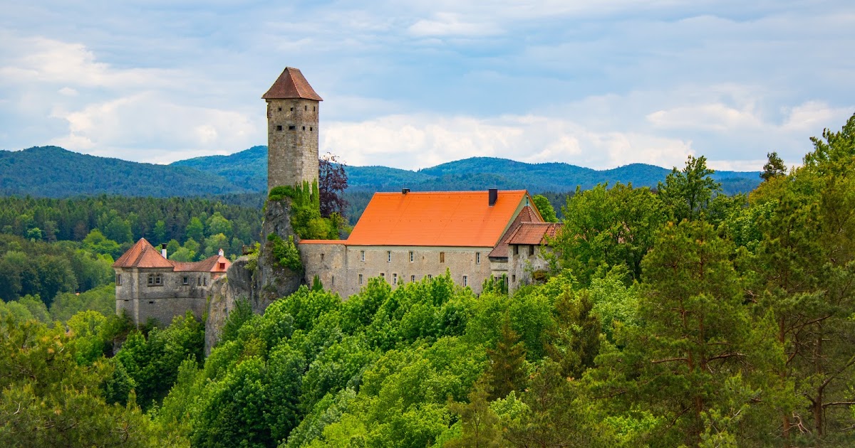 Vom Pegnitzufer In Velden Uber Die Petershohle Zur Burg Veldenstein
