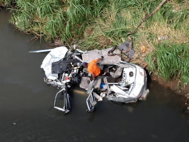 Homem morre após carro cair de viaduto na avenida ACM, em Salvador
