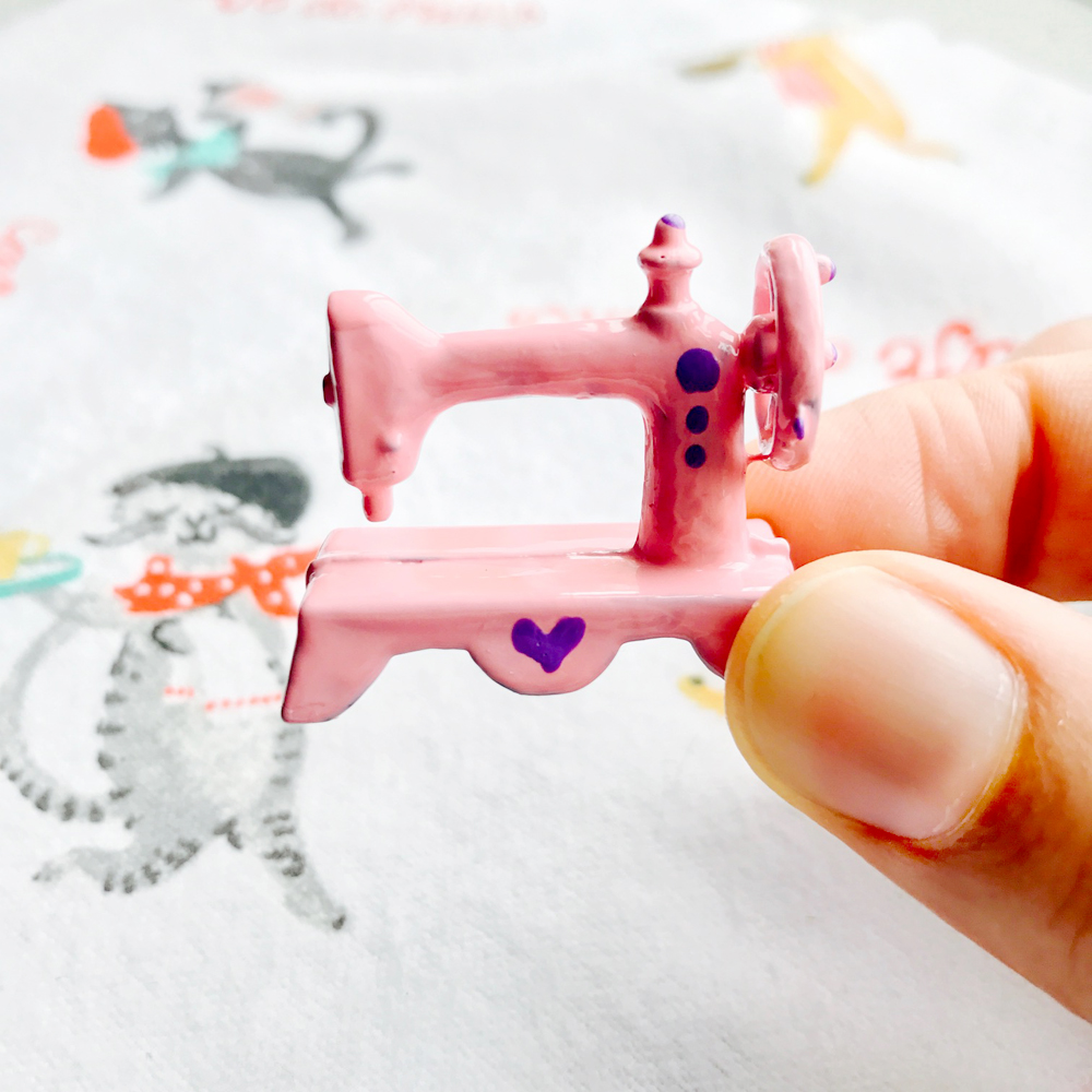 Linzer Lane Drab to Fab Mini Sewing Machine Tutorial