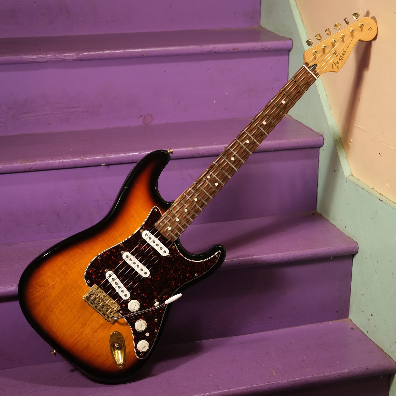 1998 Fender (Mexico) Deluxe Player's Stratocaster Electric Guitar