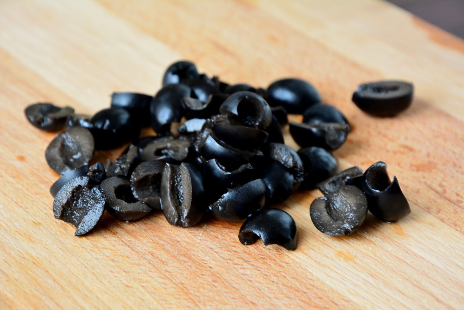 маслины 3100. маслины колечками. маслины порезать кольцами. маслины нарезанные. маслины порезанные.