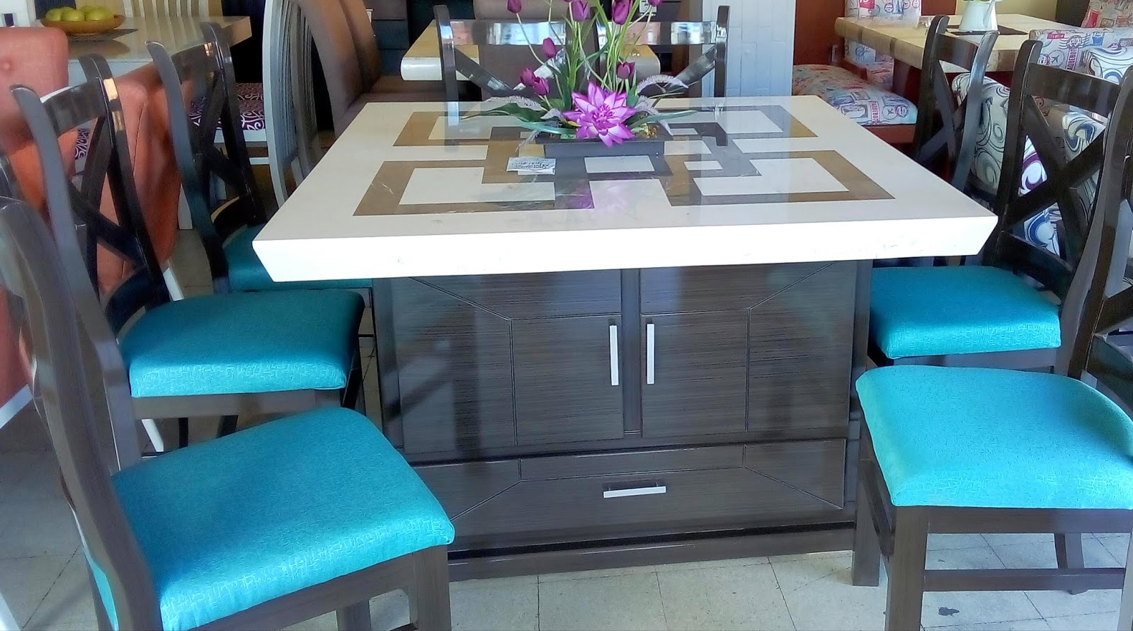 COMEDORES CON CUBIERTA CUADRADA DE MARMOL