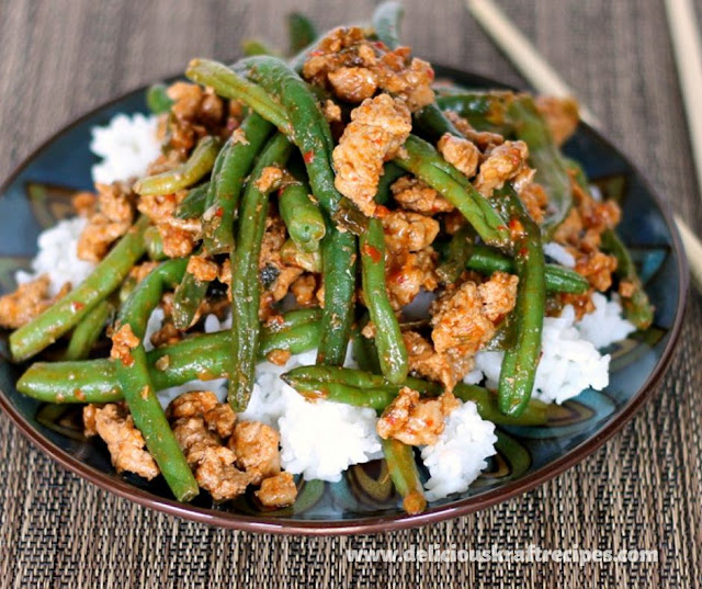 CHINESE GREEN BEANS WITH GROUND TURKEY