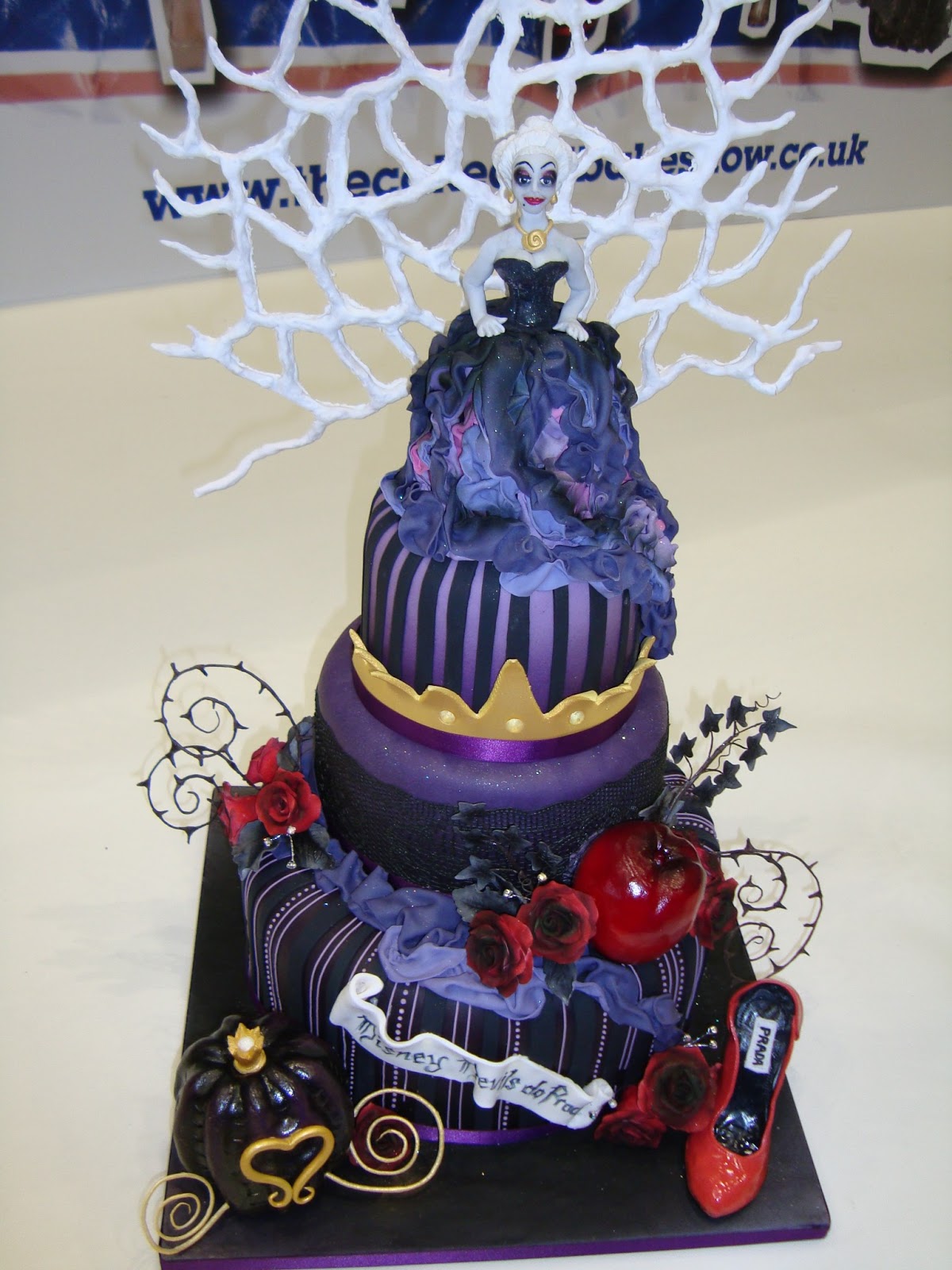 Kiss Me Cake Bakery April 2013