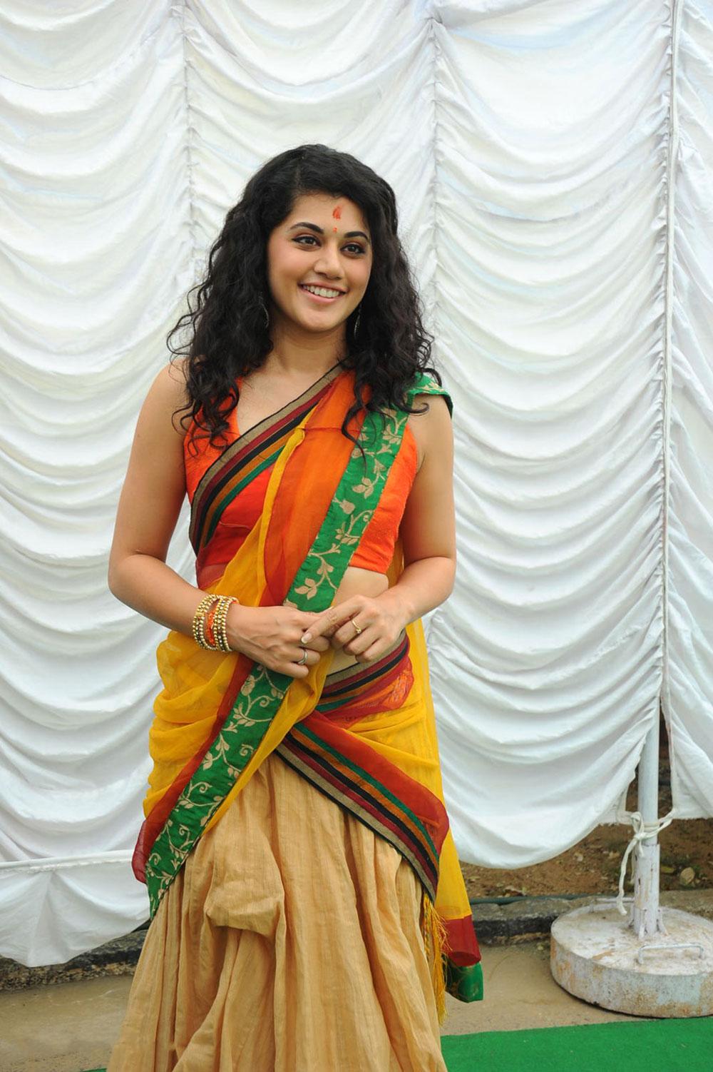 Glamorous Girls Taapsee Pannu Latest Photos In Saree At Muni Part 3 Movie Launch