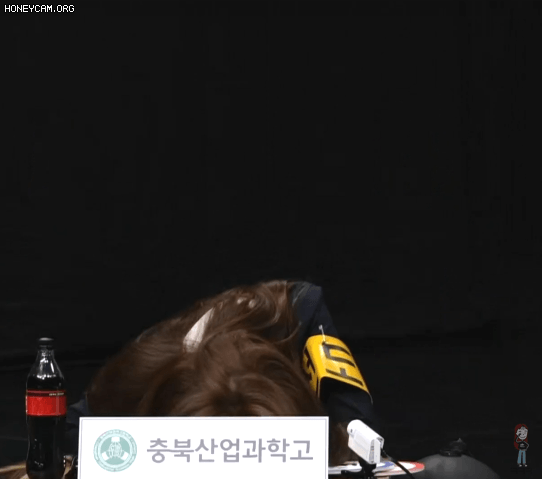 하얗게 지려버린?  이미주 . ㄹ