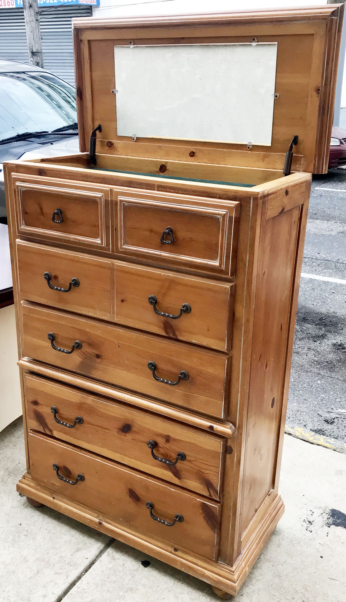Uhuru Furniture & Collectibles: Pine 5-Drawer Chest with Built-in