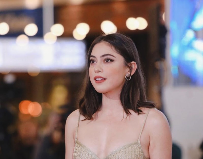 Photos rosa salazar ‘B Positive’