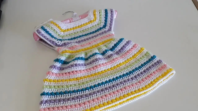 Como Tejer Vestido de Niña Arcoíris con Cuentas a Crochet