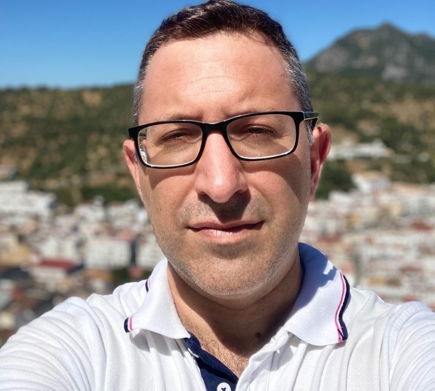 saludosflamencos ENTREVISTA A MANUEL CASTRO, QUE ACABA DE IMPUGNAR EL