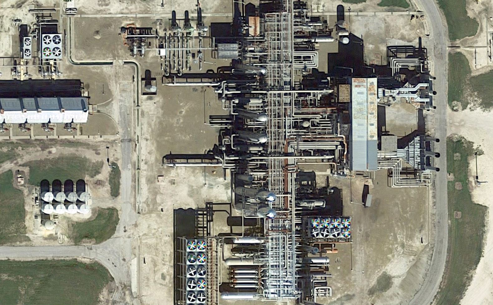 MEC&F Expert Engineers Kinder shuts natural gas pipelines