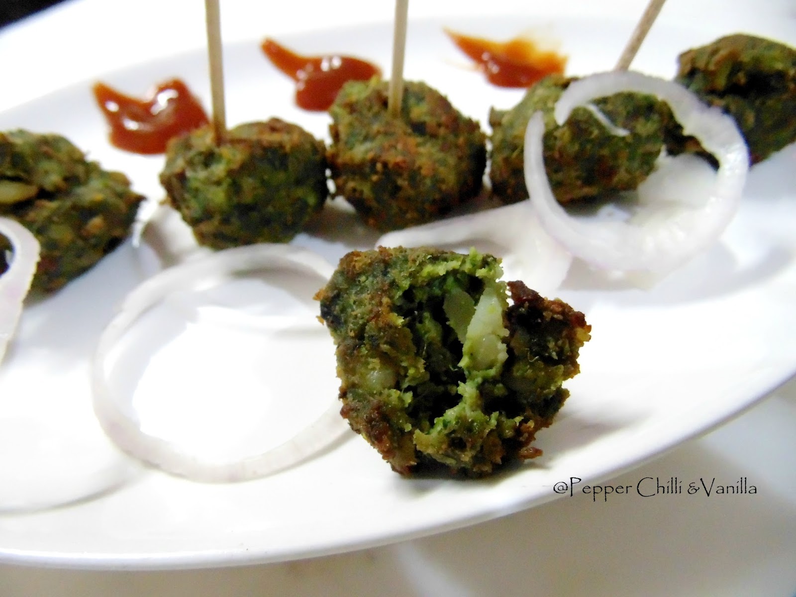 Palak Kofta /Spinach Meatballs Recipe Pepper, Chilli and Vanilla