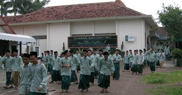 4 Pondok Pesantren Terbaik Dan Terbesar Di Kudus Kuwaluhan Com