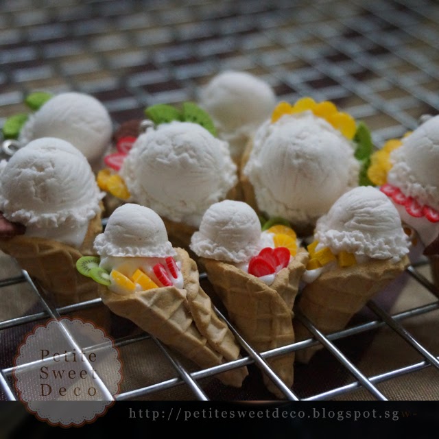 Petite Sweet Deco Vanilla IceCream Sundae Mix Cone