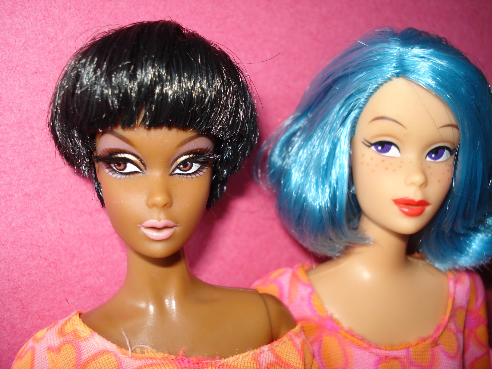 Barbie Modern circle Melody 4 Relookée & ACCESSOIRES 4 Versions 1 Doll MATTEL