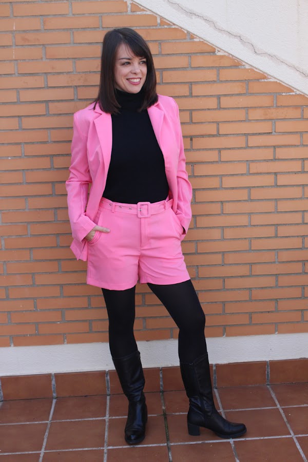 Traje corto rosa
