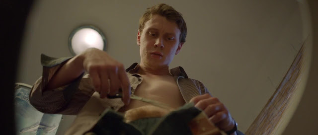 George mackay nude.