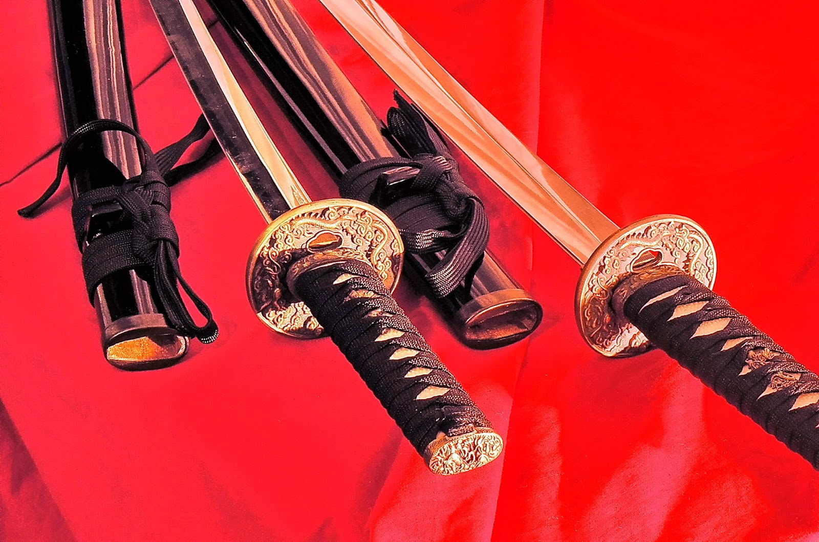 Меч японского императора. Группа меч фото. Японский меч обложка для ВК.