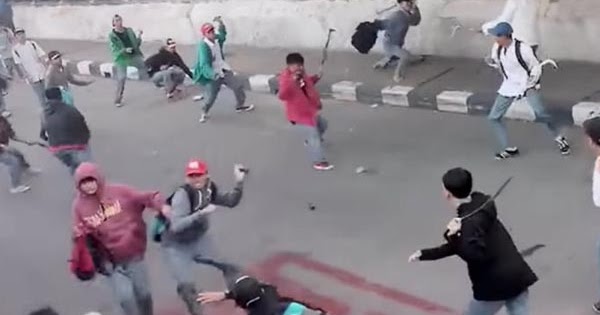 Teks Diskusi tentang Anti Tawuran Anak Sekolah - KOSNGOSAN