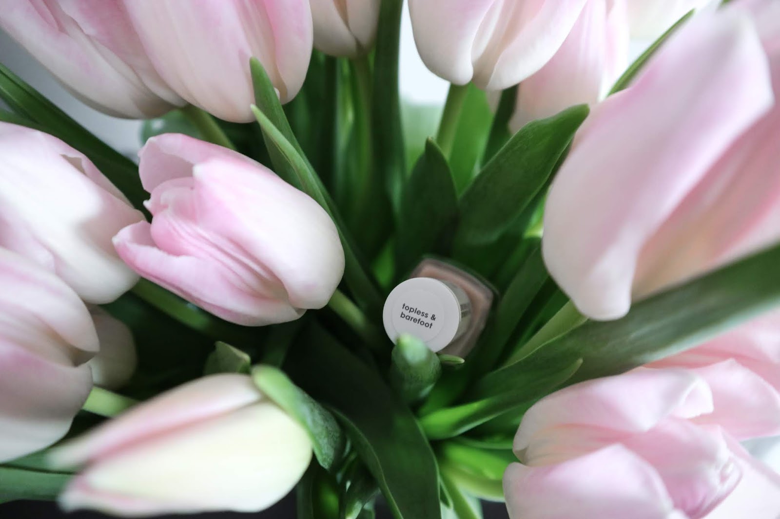 Big mamas home by Jenni S. Viikon suosikki: Täydellinen nude Essie Topless and barefoot Big mamas home by Jenni S. Viikon suosikki: Täydellinen nude Essie Topless and barefoot