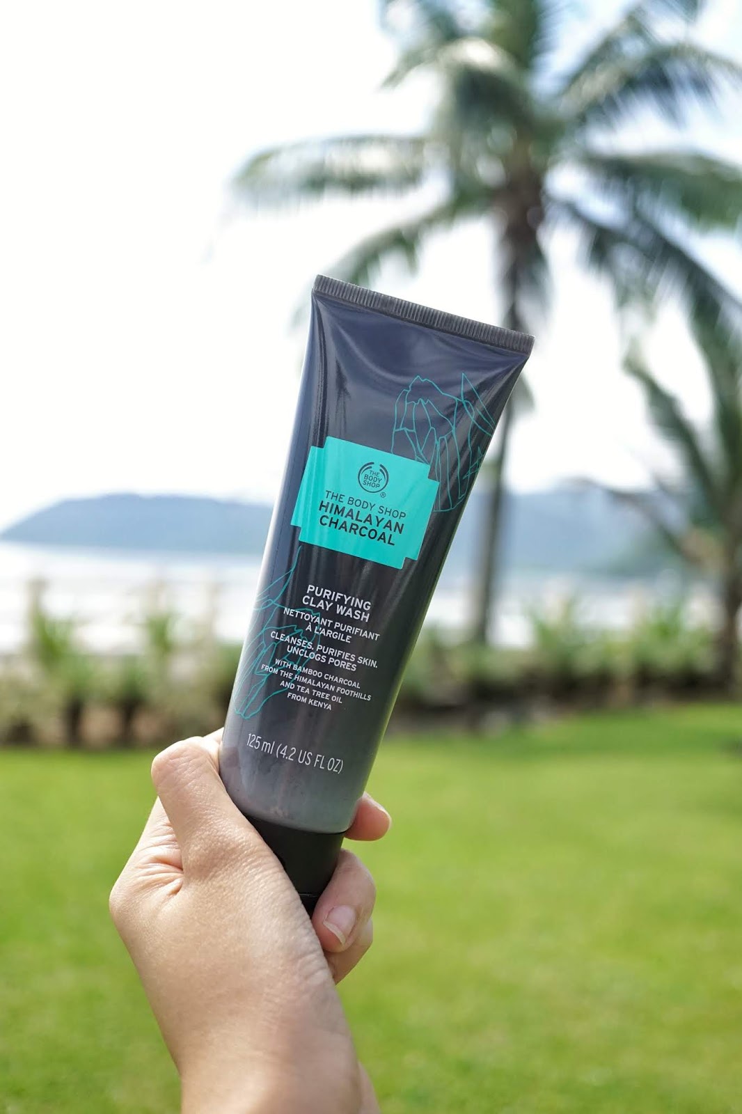 Body Shop Himalayan Charcoal Purifying Clay Face Wash, 125ml