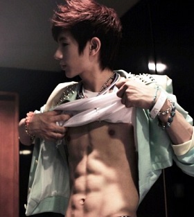 아이돌 래퍼 감별사 바비 | 인스티즈