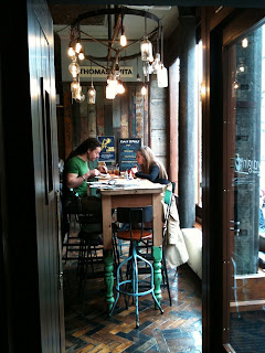 stravagain+booth+table