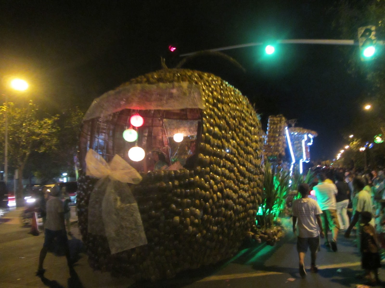 Bisayang Manlalakbay around the Philippines Aliwan Fiesta 2013 Float