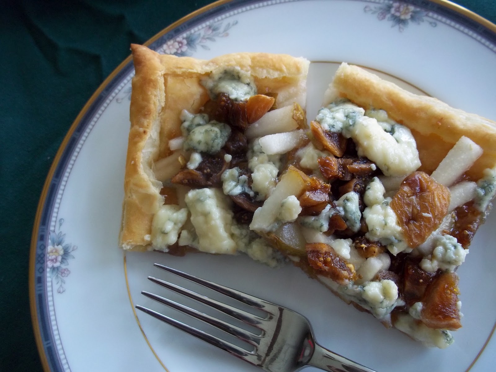 Snackers Delight Fig, Pear and Blue Cheese Tart