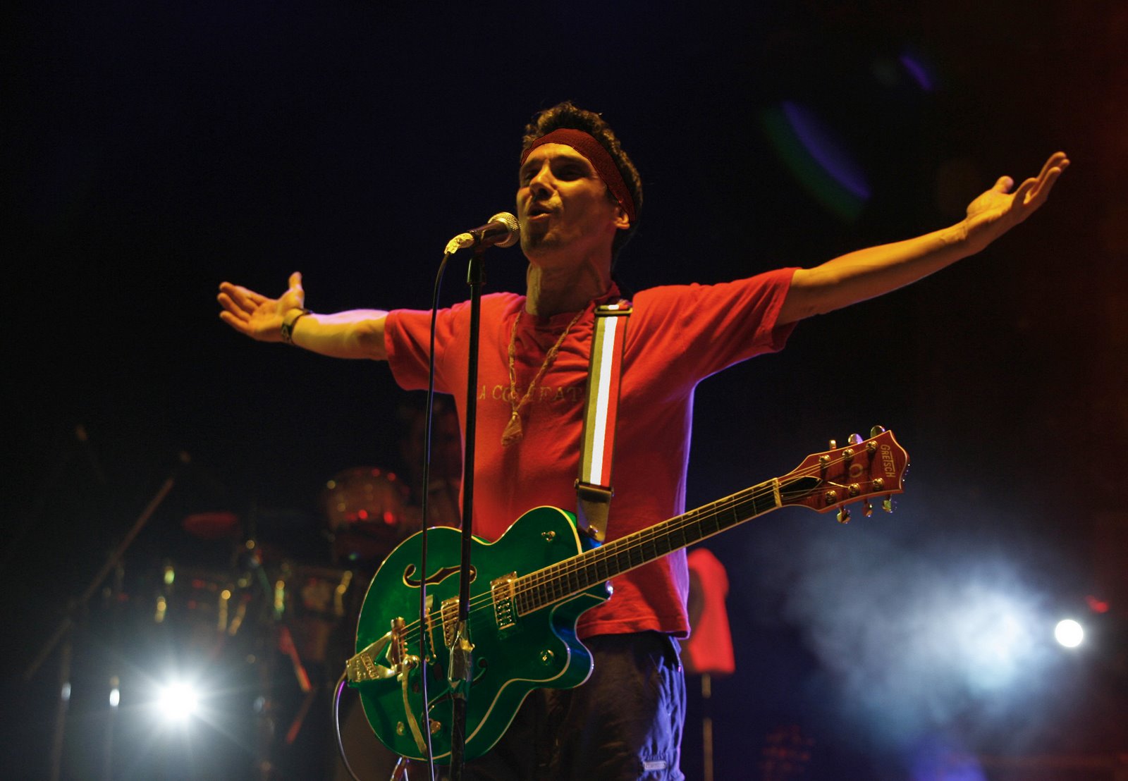 Bongo bong ману чао. Manu chao молодой. Manu chao в молодости. Manu chao bongo bong. Manu chao proxima.